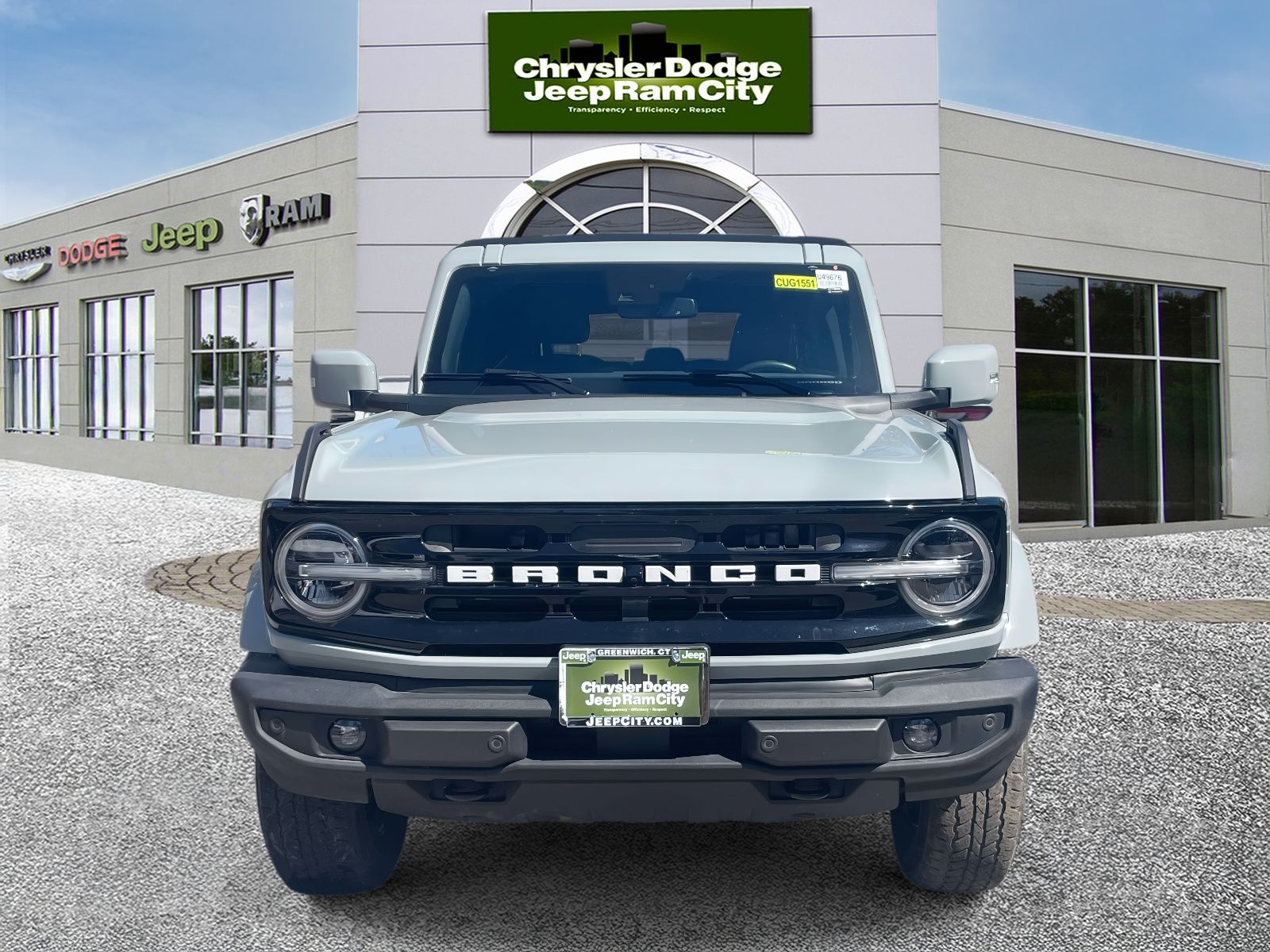 2022 Ford Bronco Outer Banks Image 2 of 32