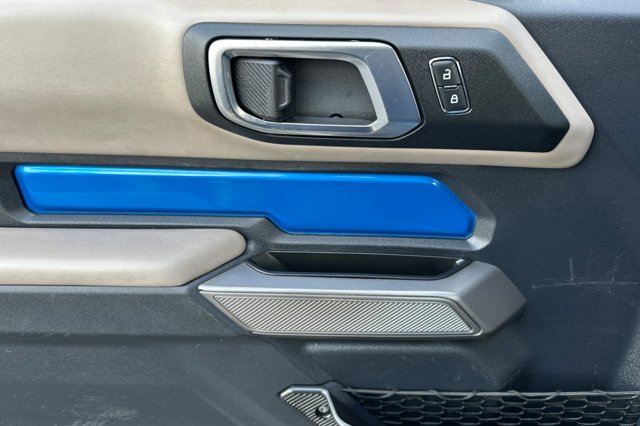 Vehicle image 11 of 30