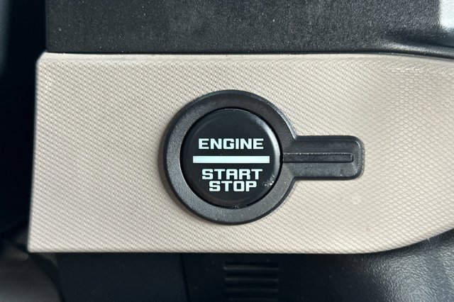 Vehicle image 23 of 30