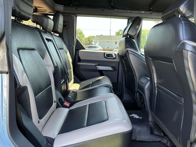 Vehicle image 17 of 26