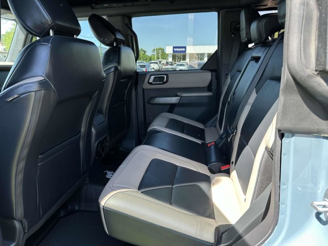 Vehicle image 19 of 26