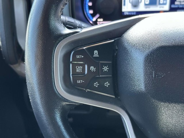 Vehicle image 13 of 26