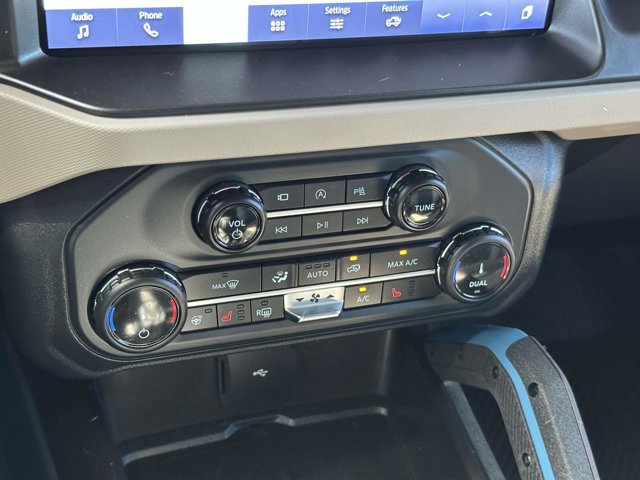 Vehicle image 9 of 26