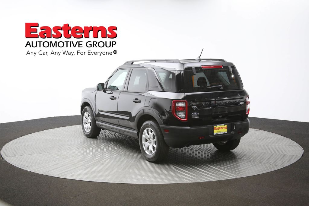 Vehicle image 35 of 61