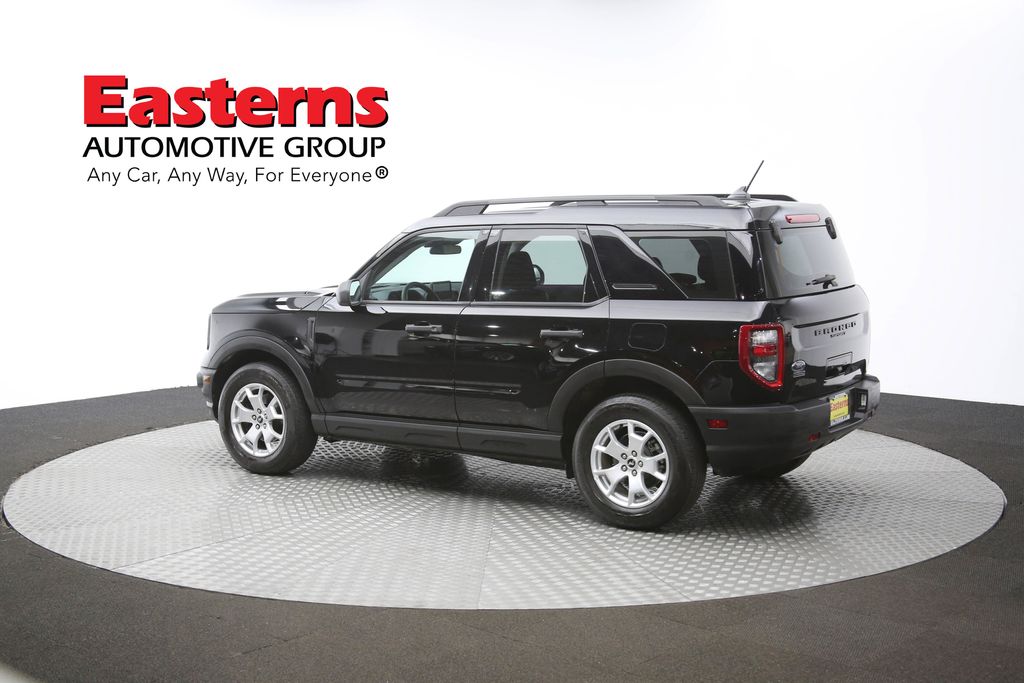 Vehicle image 33 of 61