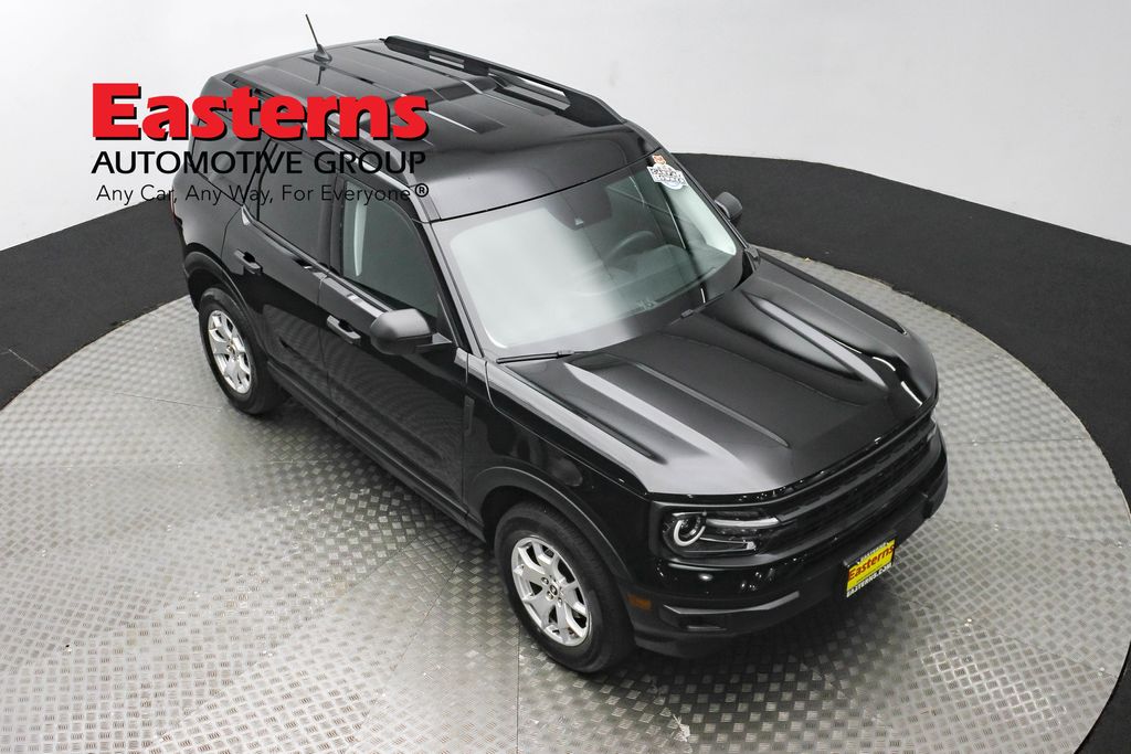Vehicle image 11 of 61