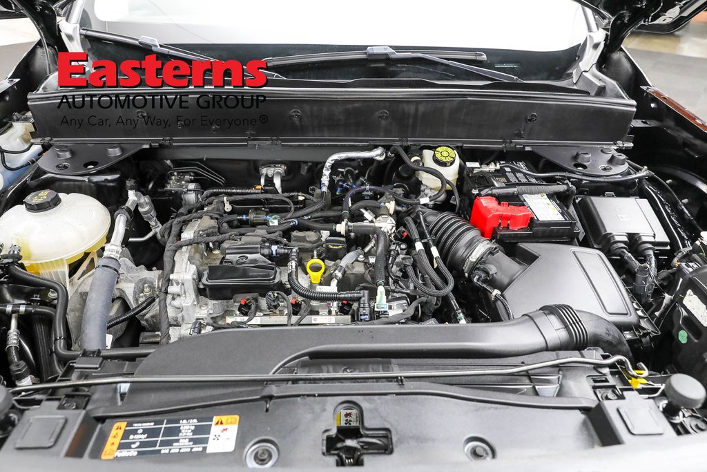 Vehicle image 37 of 61