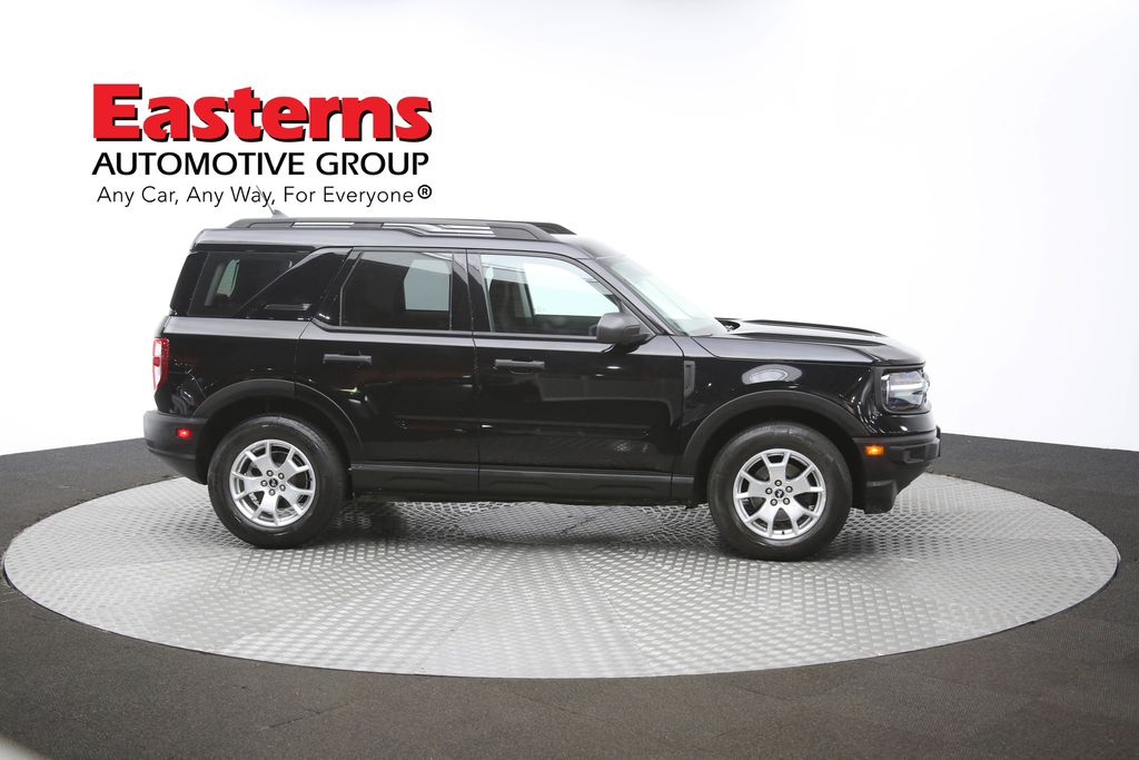 Vehicle image 21 of 61