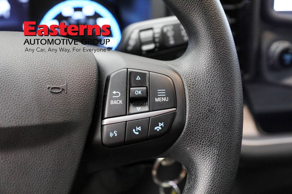 Vehicle image 46 of 61