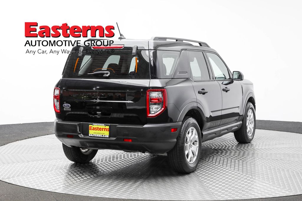 Vehicle image 13 of 61