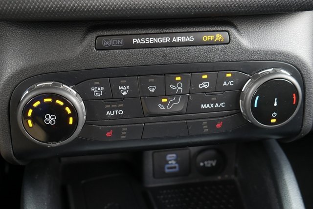 Vehicle image 36 of 46