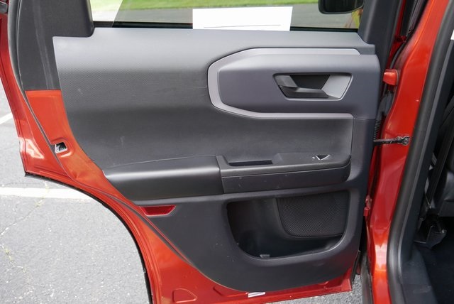 Vehicle image 30 of 46