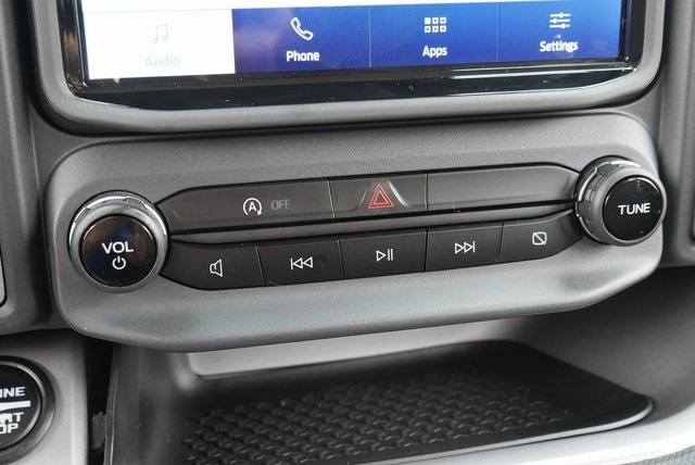 Vehicle image 27 of 46