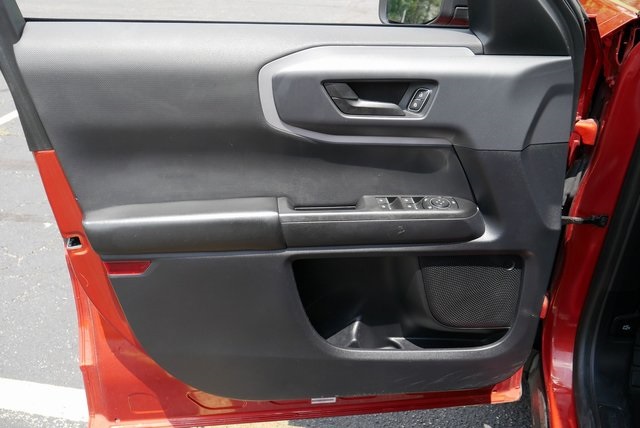 Vehicle image 28 of 46