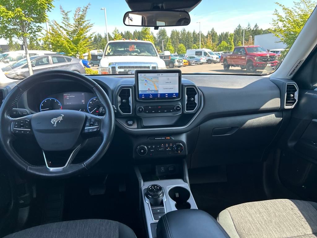 Vehicle image 19 of 31
