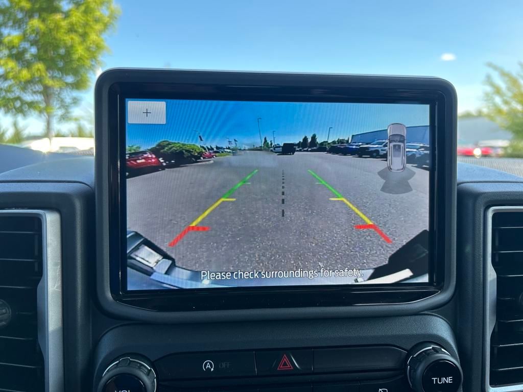 Vehicle image 27 of 31