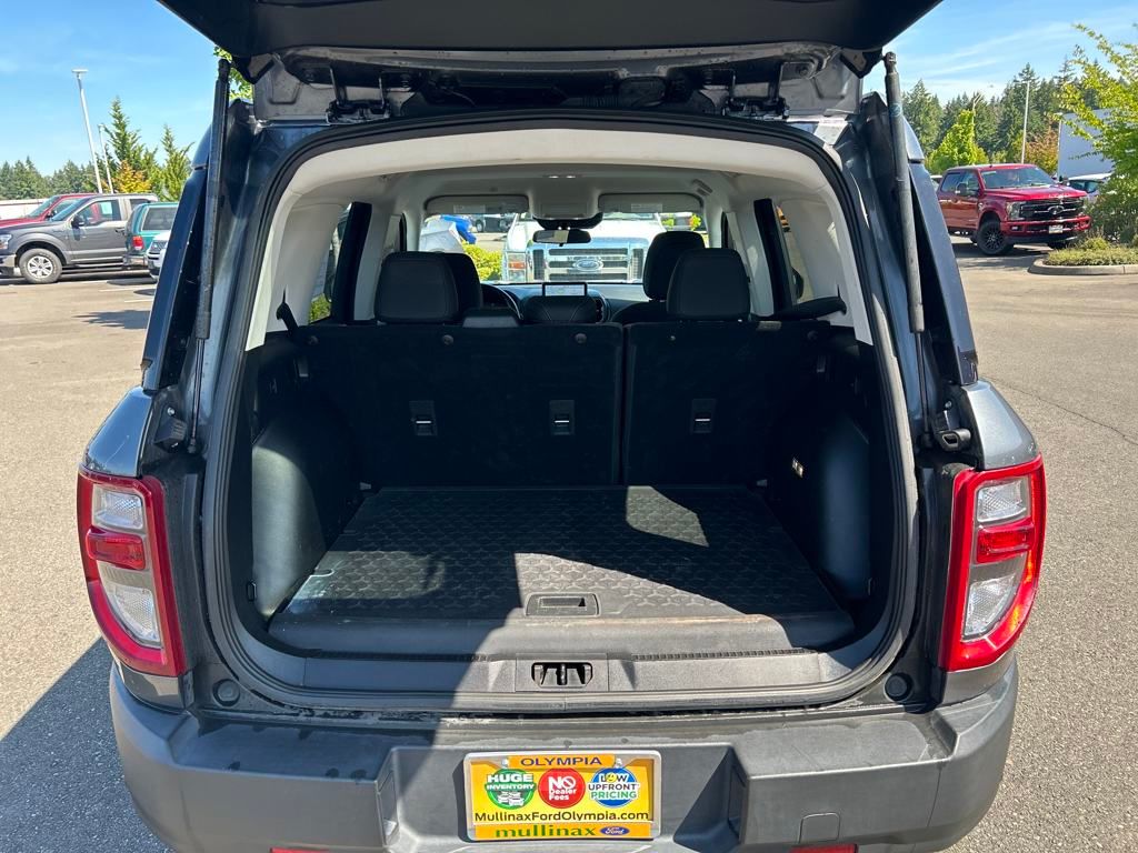 Vehicle image 28 of 31