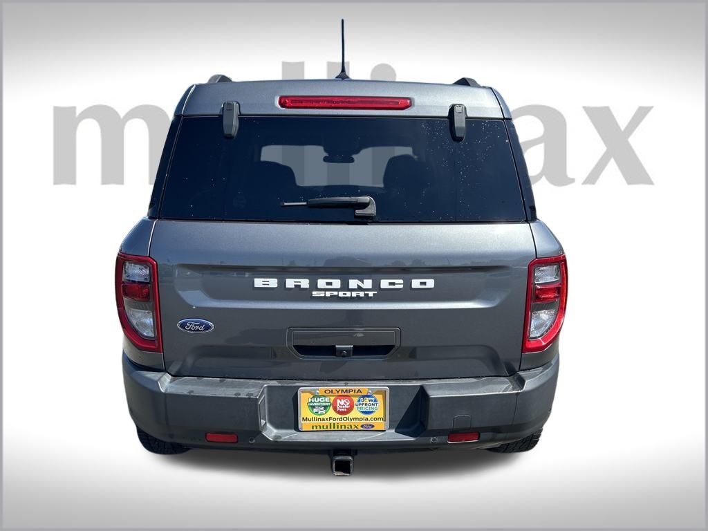 Vehicle image 6 of 31
