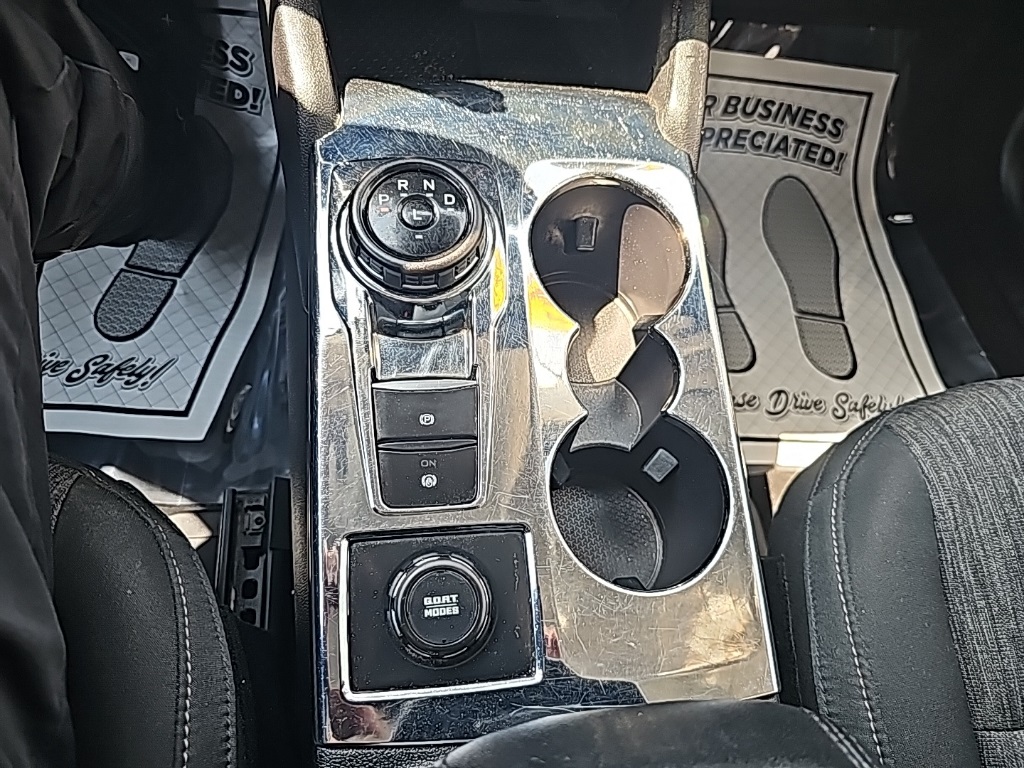 Vehicle image 24 of 25