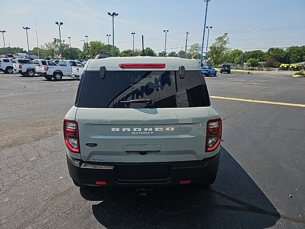 Vehicle image 7 of 25