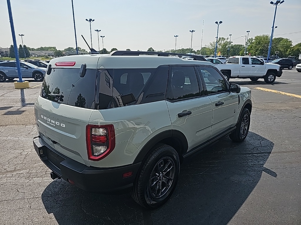 Vehicle image 6 of 25