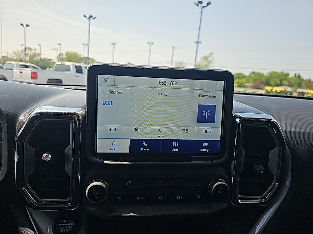 Vehicle image 22 of 25