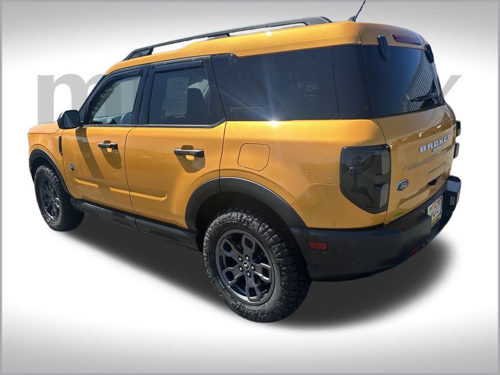Vehicle image 8 of 29