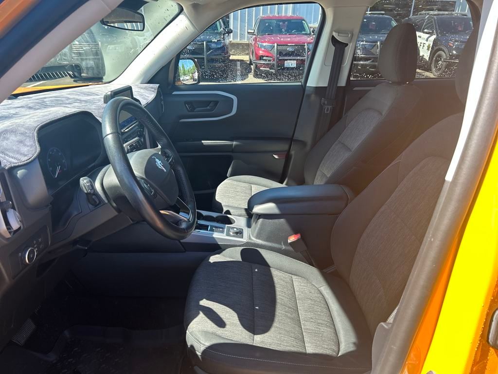 Vehicle image 16 of 29