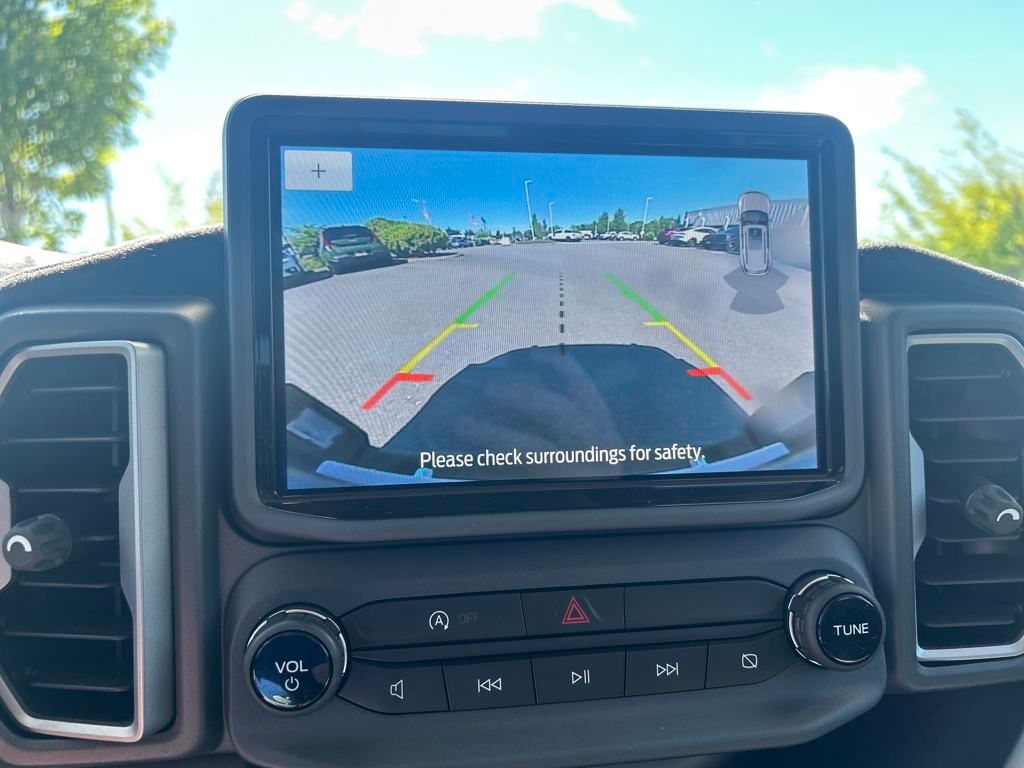 Vehicle image 26 of 29