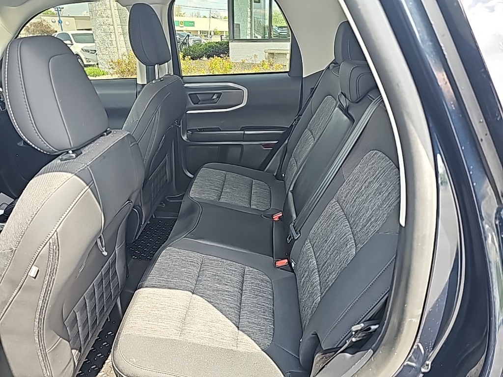 Vehicle image 15 of 28