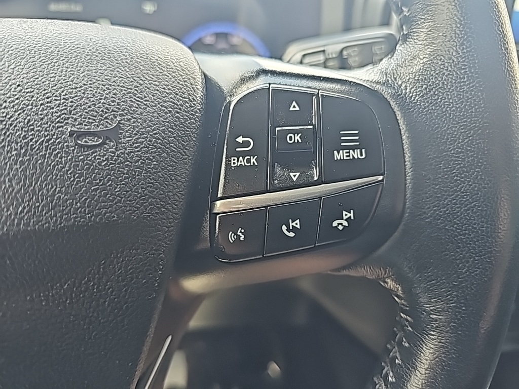 Vehicle image 22 of 28