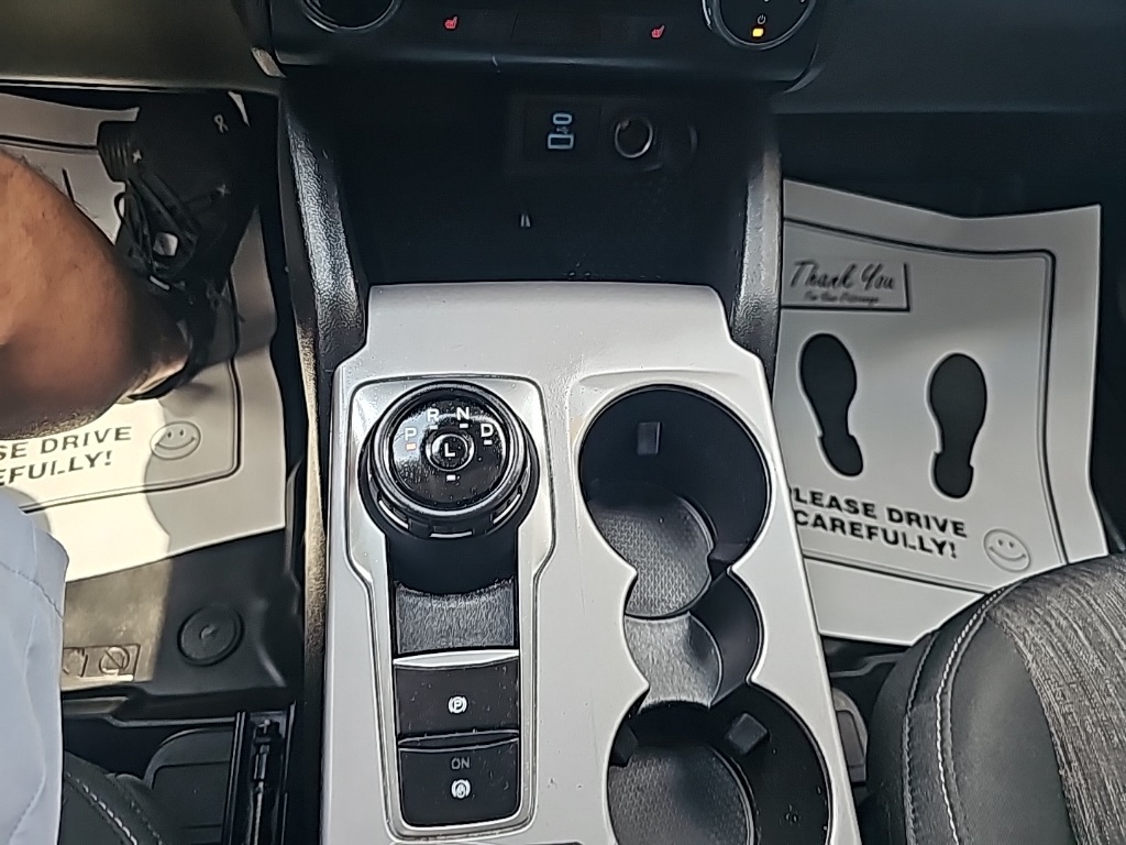 Vehicle image 26 of 28