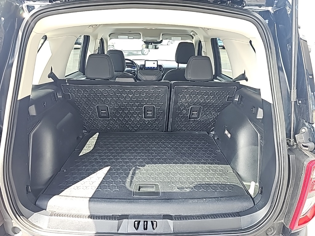 Vehicle image 12 of 28