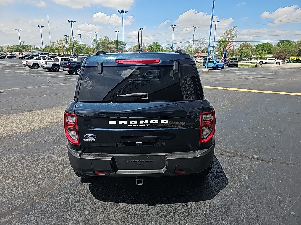 Vehicle image 7 of 28