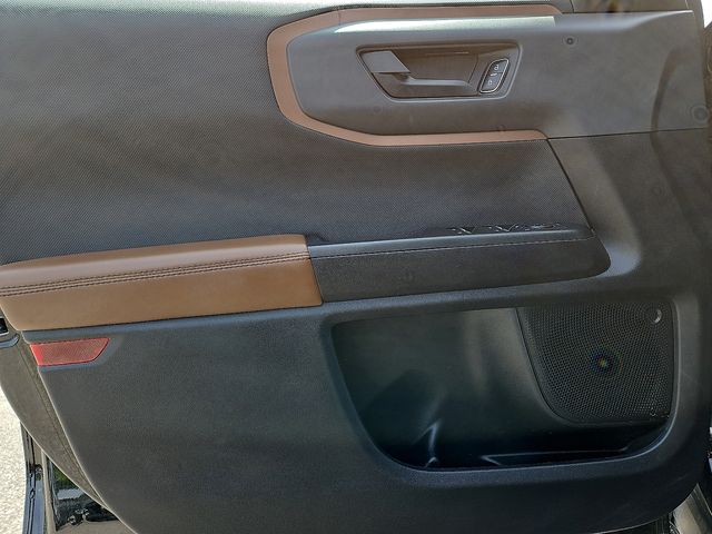Vehicle image 12 of 33