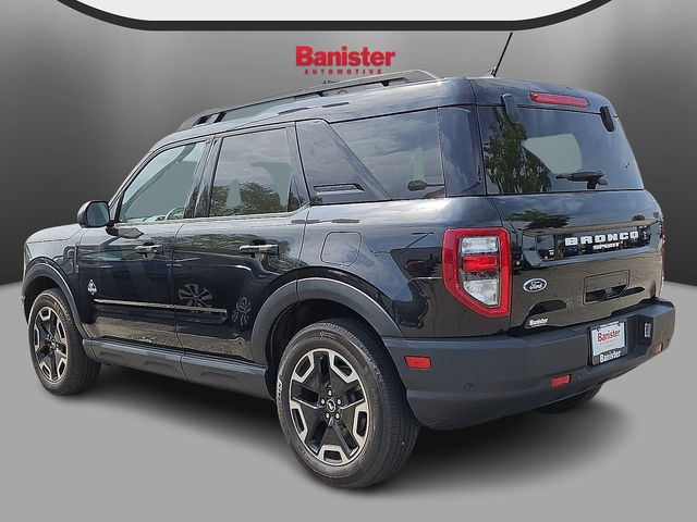 Vehicle image 6 of 33