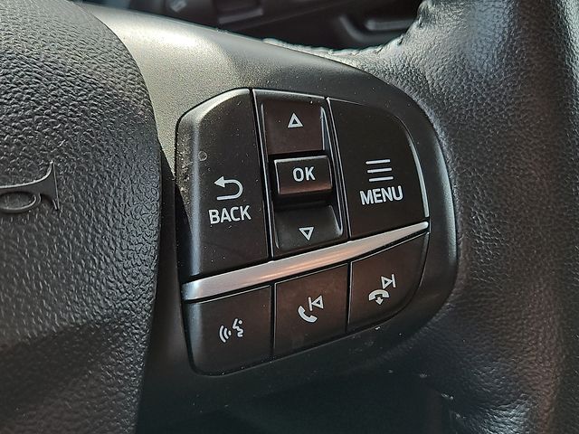 Vehicle image 21 of 33
