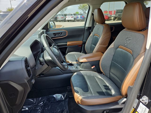 Vehicle image 13 of 33