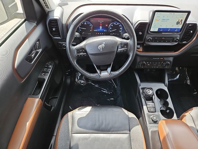 Vehicle image 11 of 33