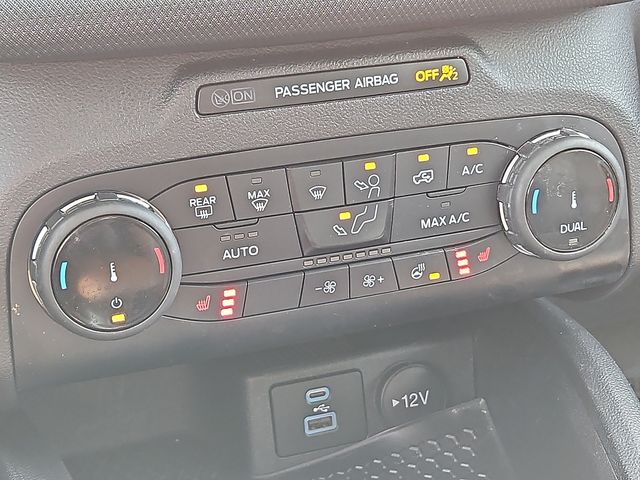 Vehicle image 15 of 33