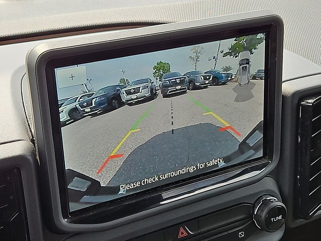 Vehicle image 17 of 33