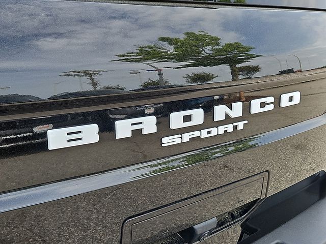 Vehicle image 32 of 33