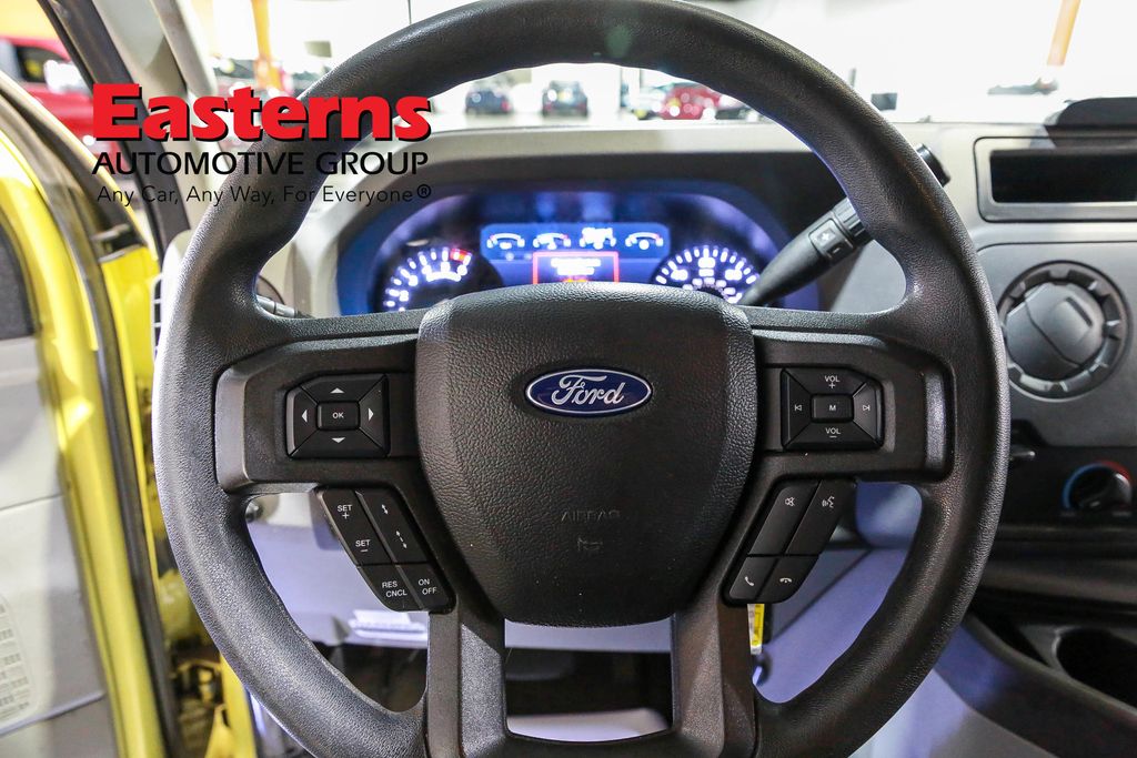 Vehicle image 10 of 40