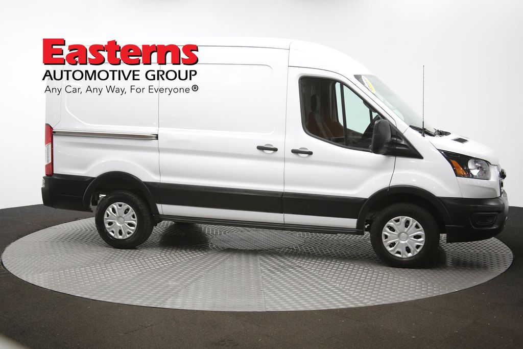 Vehicle image 22 of 63