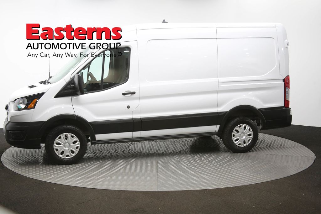 Vehicle image 31 of 63