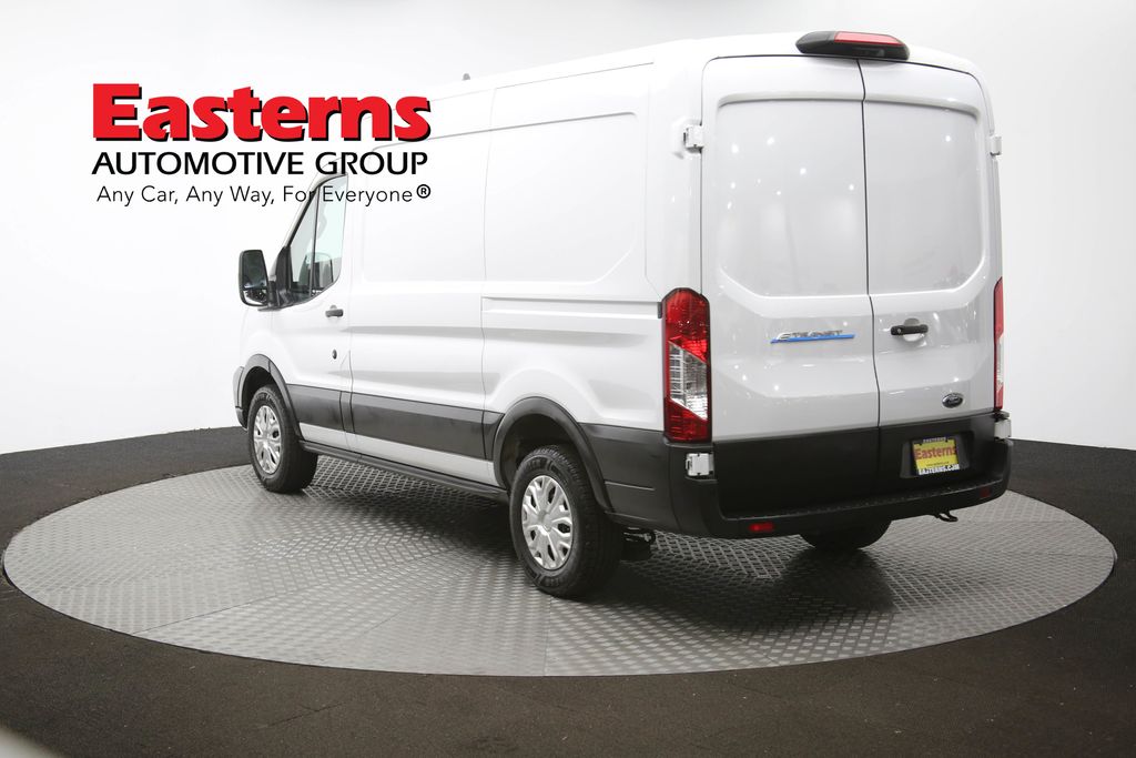 Vehicle image 35 of 63