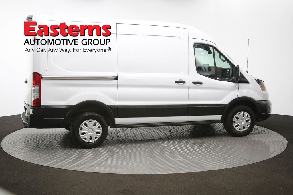 Vehicle image 19 of 63