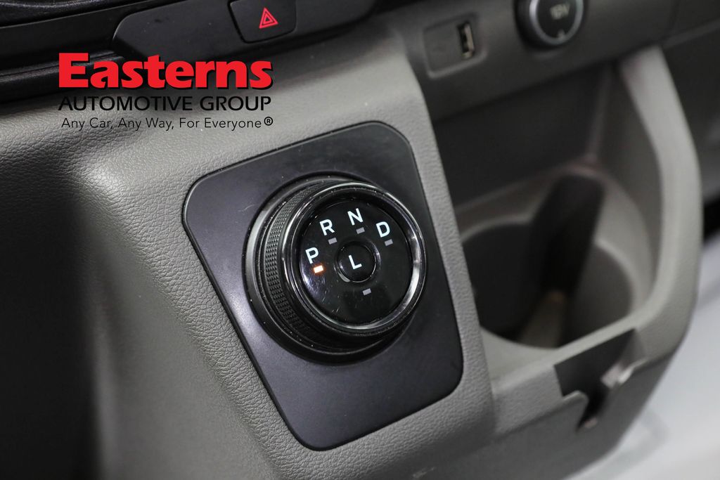 Vehicle image 43 of 63