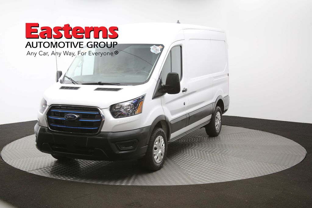 Vehicle image 28 of 63