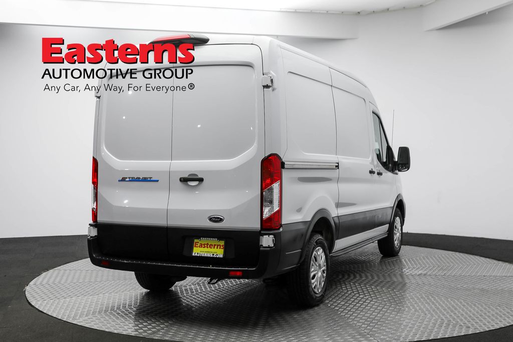 Vehicle image 12 of 63